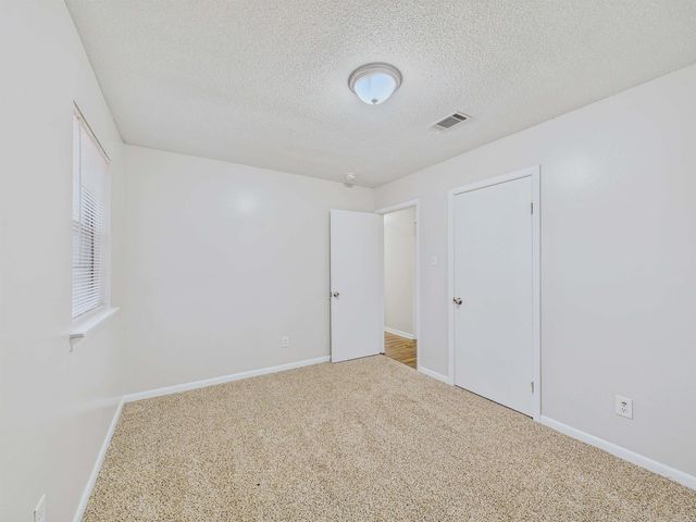 14 Linkay Court, Little Rock, AR 72209