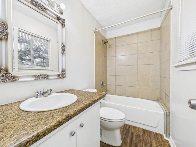 14 Linkay Court, Little Rock, AR 72209