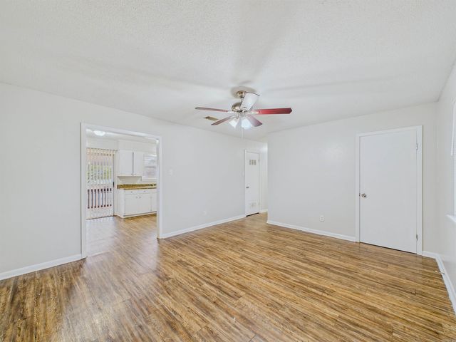 14 Linkay Court, Little Rock, AR 72209