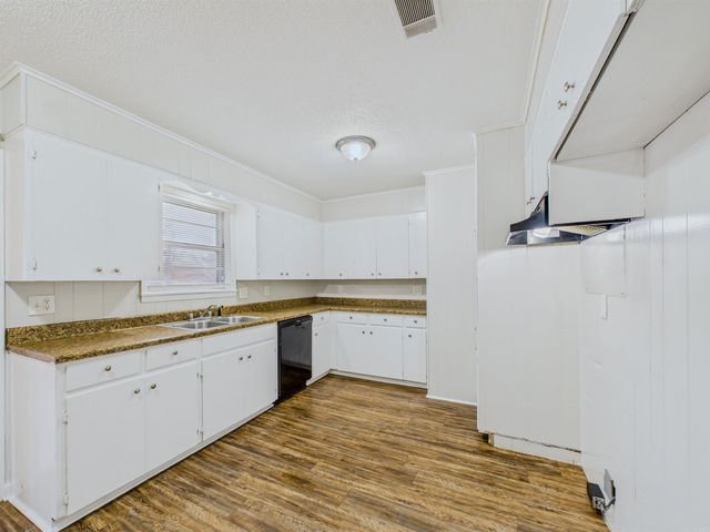 14 Linkay Court, Little Rock, AR 72209