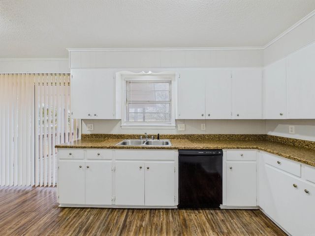 14 Linkay Court, Little Rock, AR 72209