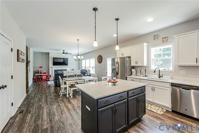 8425 Sparks Ter, Quinton, VA 23141