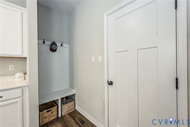 8425 Sparks Ter, Quinton, VA 23141