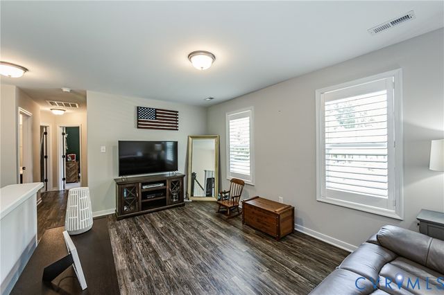 8425 Sparks Ter, Quinton, VA 23141