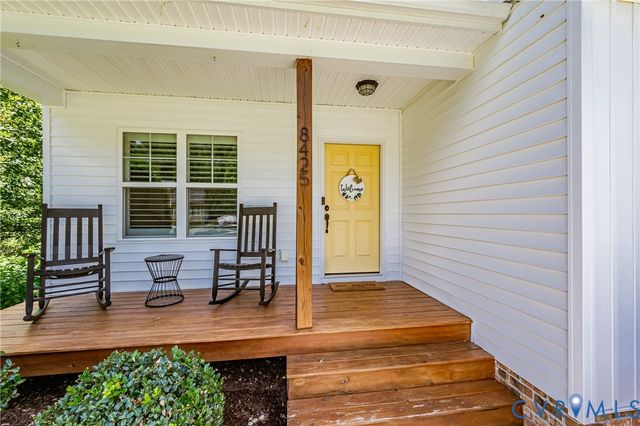 8425 Sparks Ter, Quinton, VA 23141