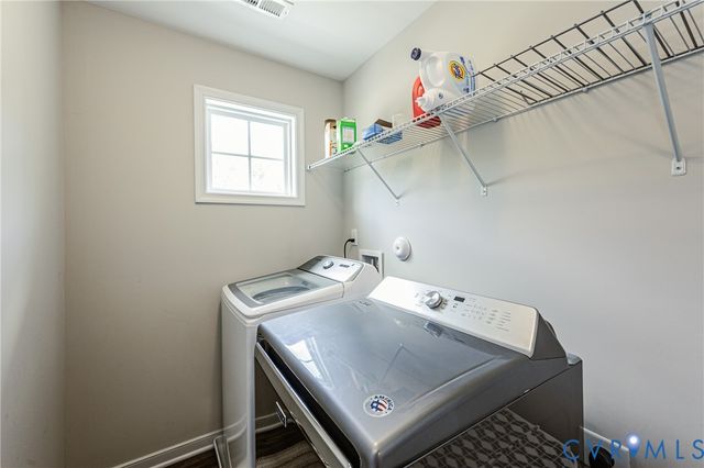 8425 Sparks Ter, Quinton, VA 23141