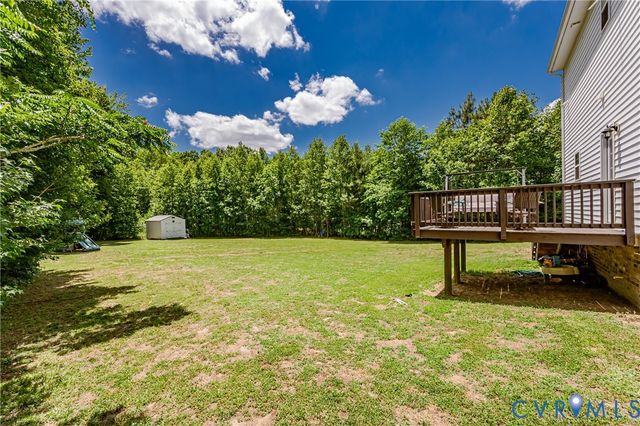 8425 Sparks Ter, Quinton, VA 23141