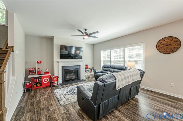 8425 Sparks Ter, Quinton, VA 23141