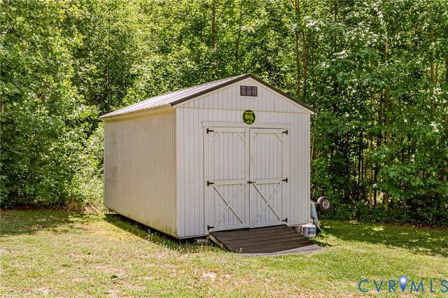 8425 Sparks Ter, Quinton, VA 23141