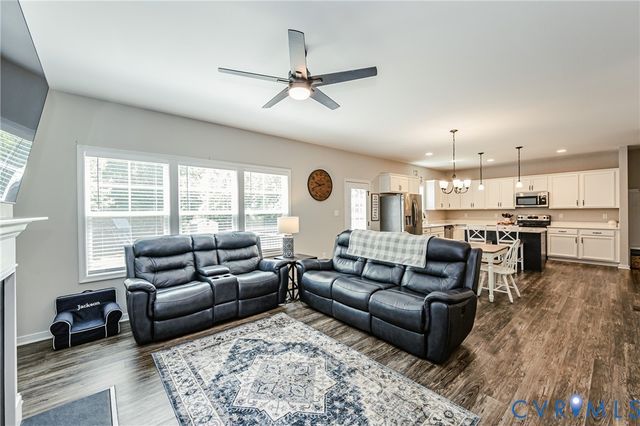 8425 Sparks Ter, Quinton, VA 23141