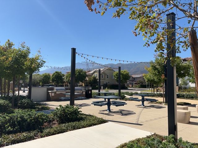 15992 Jaime Lane 8, Fontana, CA 92336