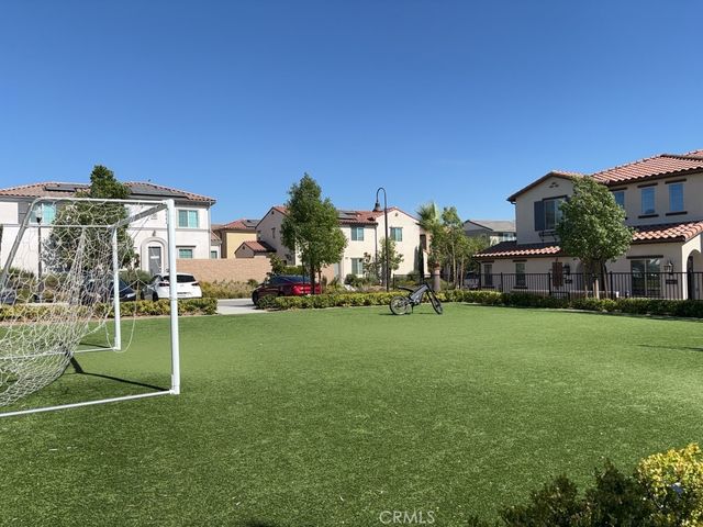 15992 Jaime Lane 8, Fontana, CA 92336