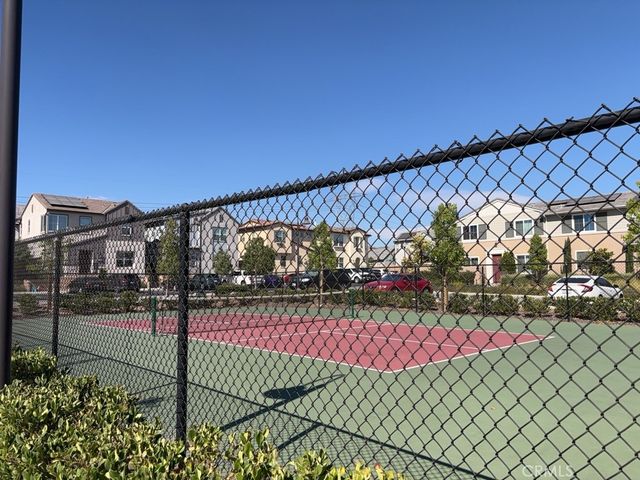 15992 Jaime Lane 8, Fontana, CA 92336