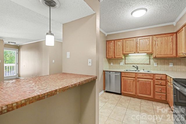 1051 Churchill Downs Court B, Charlotte, NC 28211