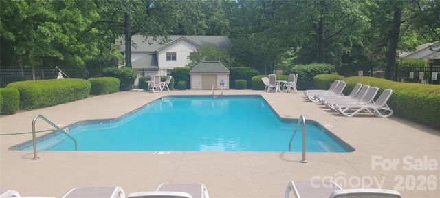 1051 Churchill Downs Court B, Charlotte, NC 28211