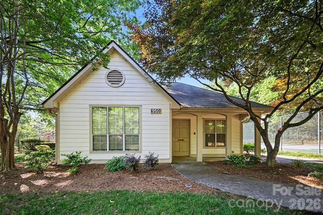 1051 Churchill Downs Court B, Charlotte, NC 28211