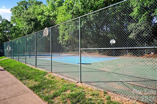 1051 Churchill Downs Court B, Charlotte, NC 28211