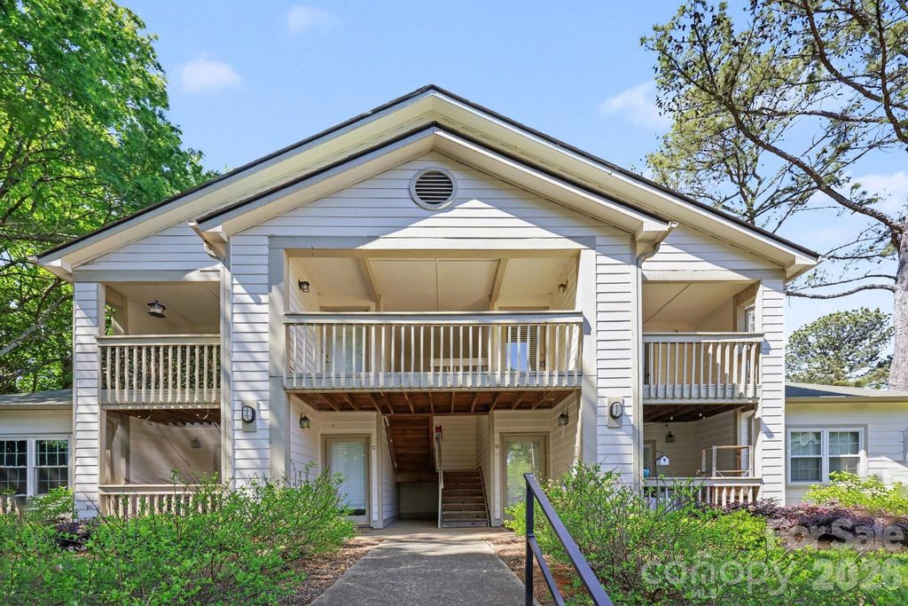 1051 Churchill Downs Court B, Charlotte, NC 28211