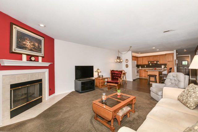 N16W26583 Wild Oats DRIVE #C, Pewaukee, WI 53072