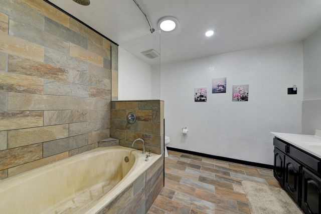 6 Wood Drive, Belen, NM 87002