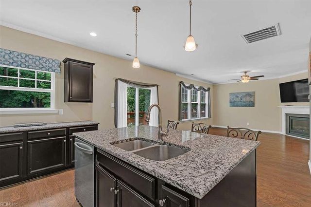8236 Hawthorn DR, Hayes, VA 23072