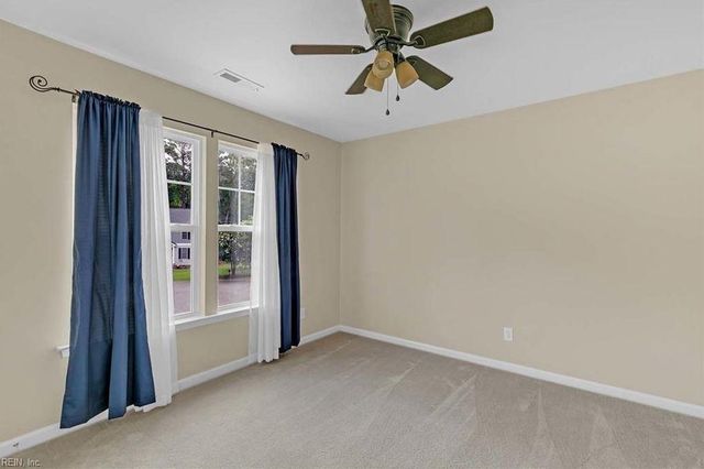 8236 Hawthorn DR, Hayes, VA 23072