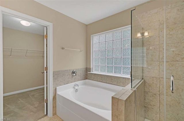 8236 Hawthorn DR, Hayes, VA 23072