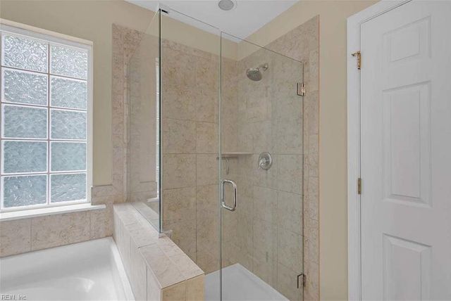 8236 Hawthorn DR, Hayes, VA 23072