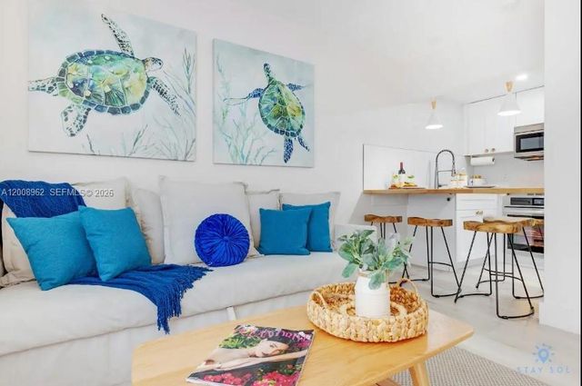 7326 Collins Ave 201, Miami Beach, FL 33141