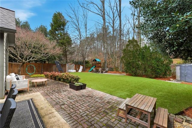 4474 Woodford NE Pass, Roswell, GA 30075