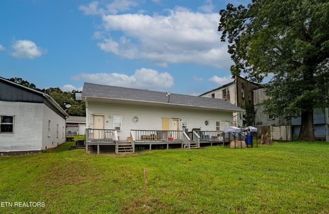 823 Siluria St, Harriman, TN 37748