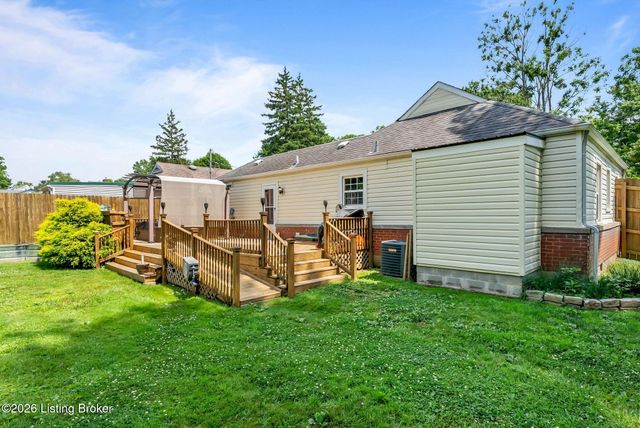 11701 Kings Ln, Louisville, KY 40243