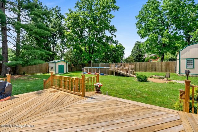 11701 Kings Ln, Louisville, KY 40243