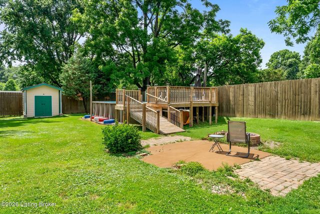 11701 Kings Ln, Louisville, KY 40243