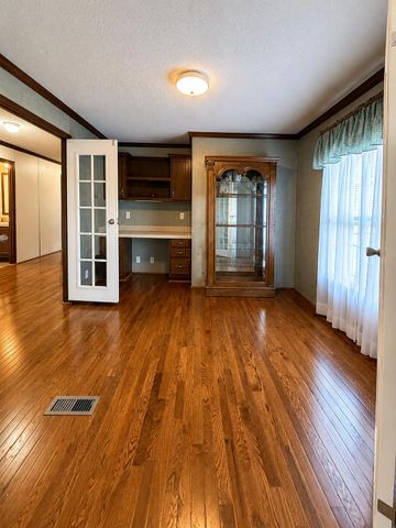 101 Arnold Heights, Carlisle, KY 40311