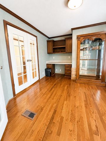 101 Arnold Heights, Carlisle, KY 40311
