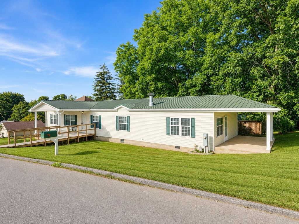 101 Arnold Heights, Carlisle, KY 40311