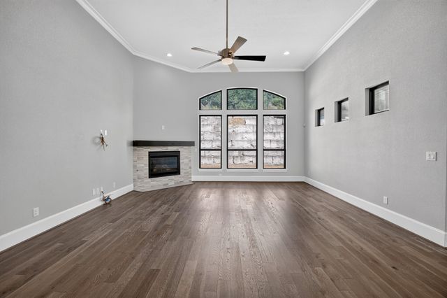 308 Lodestone LN, Austin, TX 78738