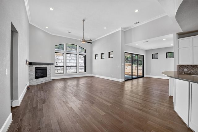 308 Lodestone LN, Austin, TX 78738