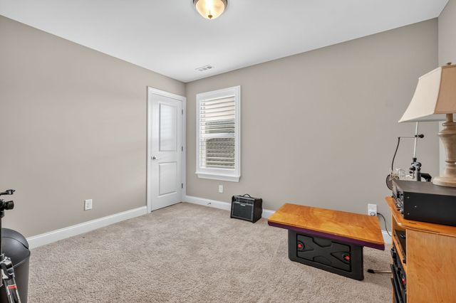 5025 Winslow Dr, Mount Juliet, TN 37122