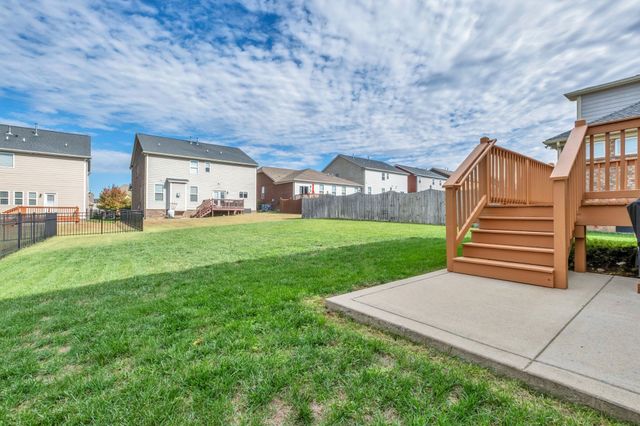 5025 Winslow Dr, Mount Juliet, TN 37122