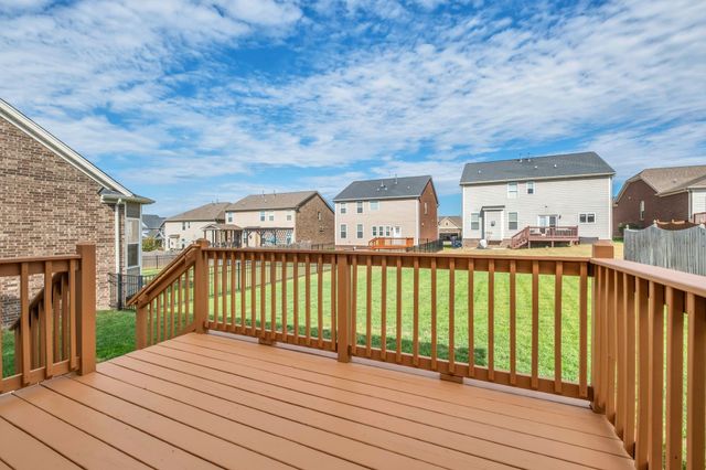 5025 Winslow Dr, Mount Juliet, TN 37122