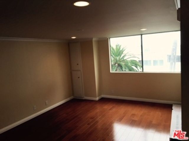 137 S PALM Drive 504, Beverly Hills, CA 90212