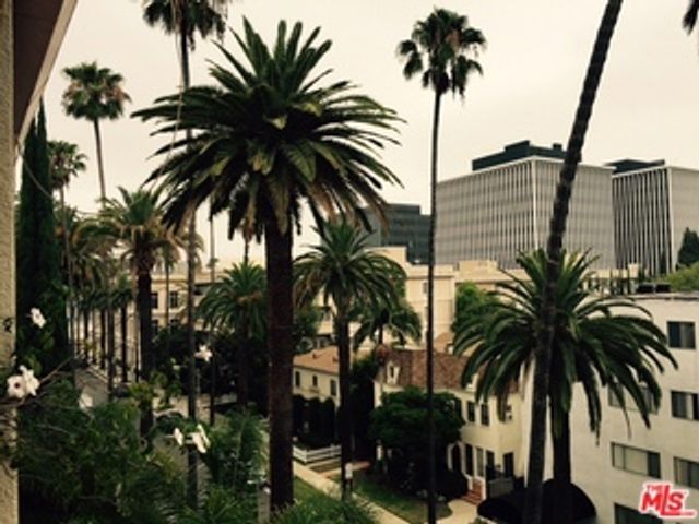137 S PALM Drive 504, Beverly Hills, CA 90212