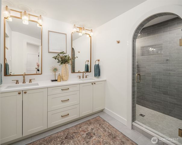 12414 NE 72nd Street, Kirkland, WA 98033