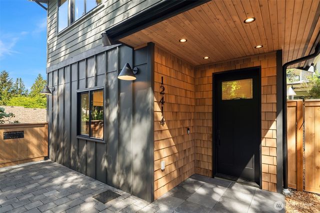 12414 NE 72nd Street, Kirkland, WA 98033
