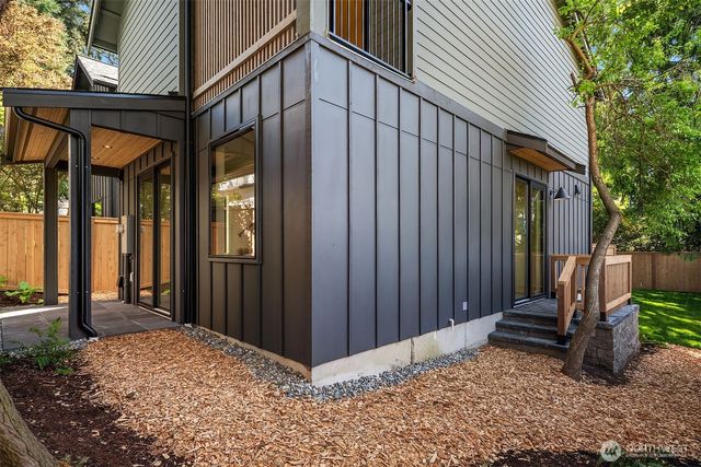 12414 NE 72nd Street, Kirkland, WA 98033