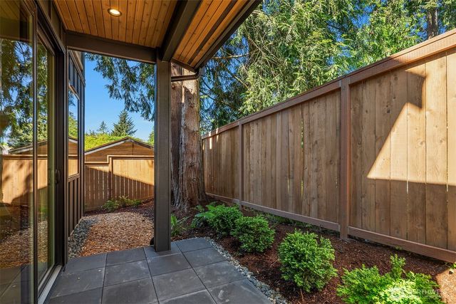 12414 NE 72nd Street, Kirkland, WA 98033