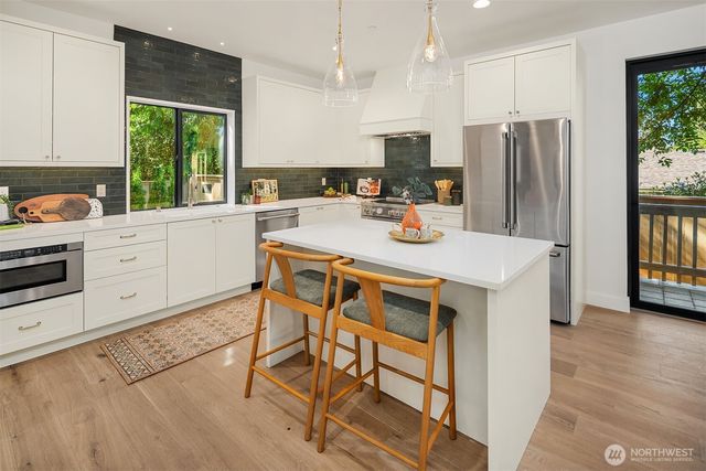 12414 NE 72nd Street, Kirkland, WA 98033