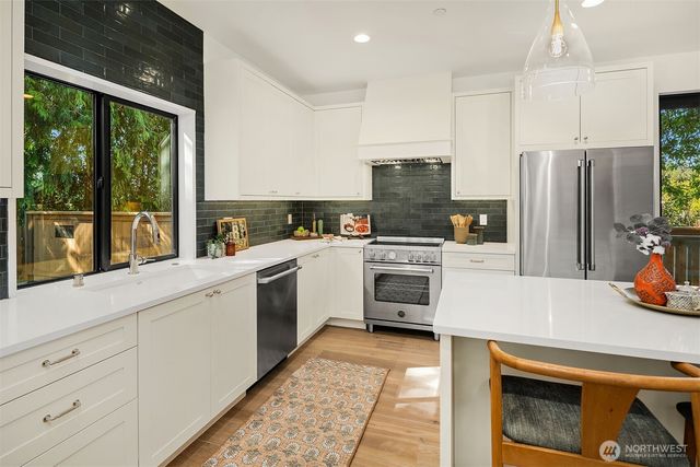12414 NE 72nd Street, Kirkland, WA 98033